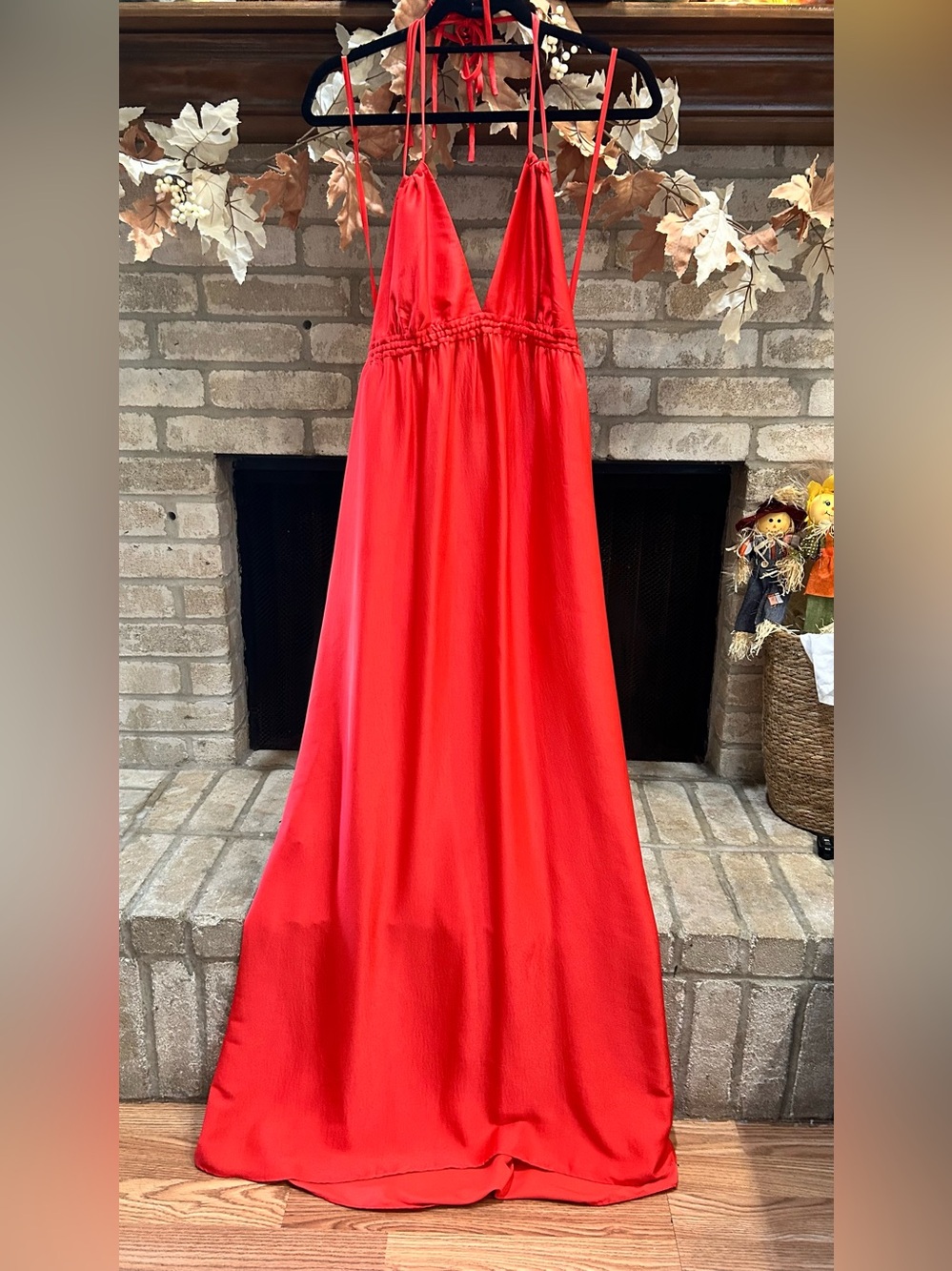 BCBGMaxAzria Red Satin V-Neck Maxi Slip EUC